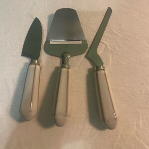 Cheese utensils